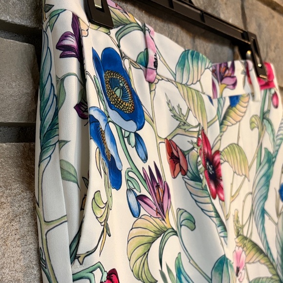 Ann Taylor Wide Leg Floral Pants - Picture 5 of 11